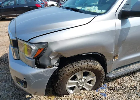 2018 Toyota Sequoia Sr5 z USA, uszkodzony, nr VIN 5TDBY5G18JS158615